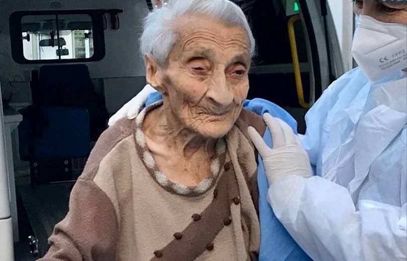 101-ամյա կինը բուժվել է կորոնավիրուսից ու դուրս գրվել