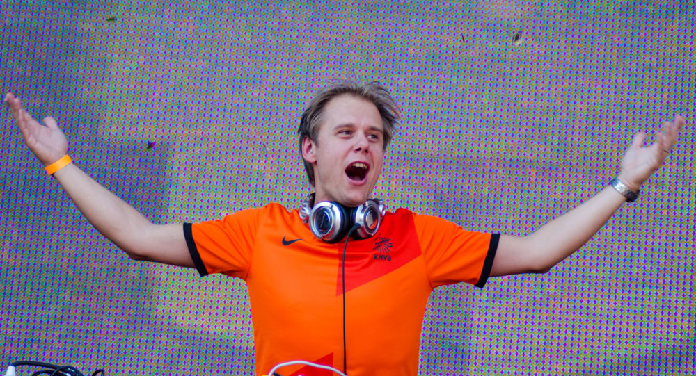 Արմին վան Բյուրենի՝ հայկական եռագույնն ու ճոխ հրավառությունը