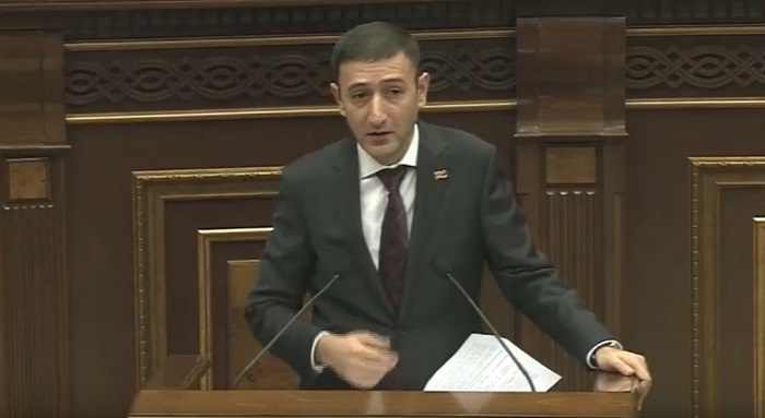 Որոշ մարդիկ էդպես էլ չհասկացան, որ իրենք ոչ թե ակտիվիստ են, այլ արդեն պետական պաշտոնյա․ Բաբկեն Թունյան