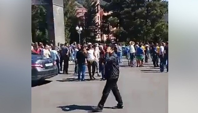 Դասադուլ և գործադուլ Ջերմուկում և Գնդևազում` Ամուլսարի հանքի շահագործման դեմ