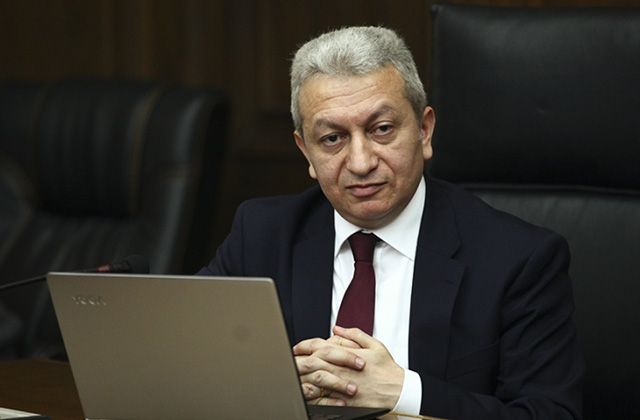 Թե՞ պետք է նորից գաք և խնդրեք․պատգամավորի հարցը նախարարին