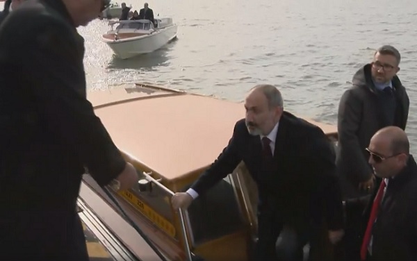 Ինչպե՞ս դիմավորեցին Նիկոլ Փաշինյանին Վենետիկի Սուրբ Ղազար կղզում