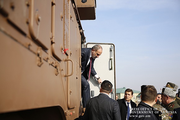 Հայաստանի Զինված ուժերը համալրվեցին ՏՈՐ-Մ2ԿՄ համակարգերով. Նիկոլ Փաշինյան