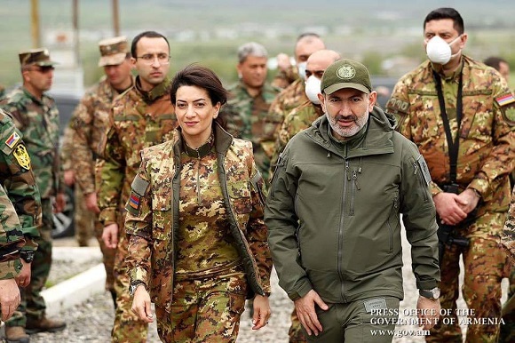 Փաշինյանն Արցախում այցելել է զորամասեր,դիրքեր,ծանոթացել է գյուղատնտեսության զարգացման աշխատանքներին