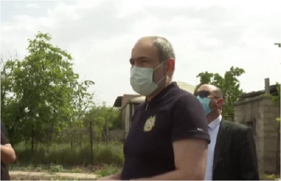 Ստե՞ղ էլ են ասում ՝ սուտ ա, սարքած է, չկա կորոնավիրուս, չգիտեմ ինչ․․․Փաշինյանը՝ գյուղացիներին