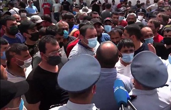 «Մեյմանդարի» շուկան փակված է, ձերբակալվել են մի քանի տասնյակ մարդիկ, հարուցվել է քրեական գործ