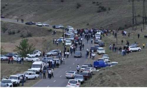 Ադրբեջանցիները խուճապահար փախչում են բնակավայրերից