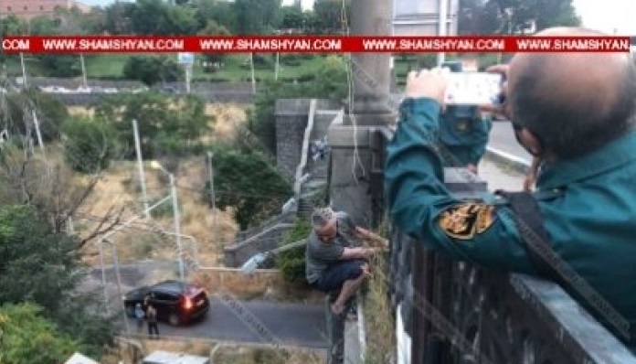 Կամրջից 2 քաղաքացի էին փորձում նետվել․ մեկին «օդում բռնել» է Սոֆի Մխեյանի եղբայրը 