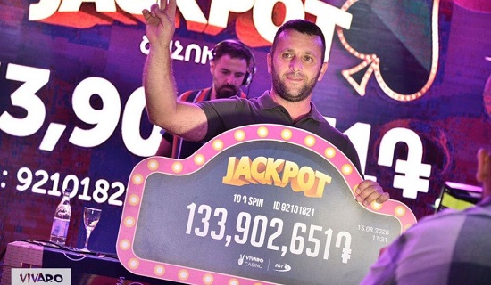 Վիվառո Հաջող Ակ ակցիայի առաջին ավտոմեքենայի, 133 մլն դրամ ջեքփոթ և մյուս շահումների հանձնումը