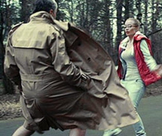 Հայաստանի առաջատար բանկերից մեկի վարկային մասնագետին բերման են ենթարկել այգում ձեռնաշարժությամբ զբաղվելու համար