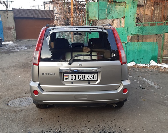 Գիշերը քարերով հարձակվել են Վանեցյանի կուսակցության անդամի մեքենայի վրա