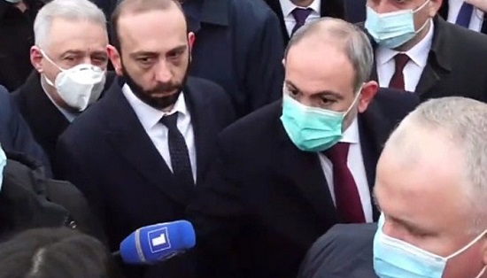 «Մի րոպե, Էդ դո՞ւք էիք ասում, որ ես հայտարարել եմ, որ Շուշին ադրբեջանական է». Փաշինյանը՝ լրագրողին