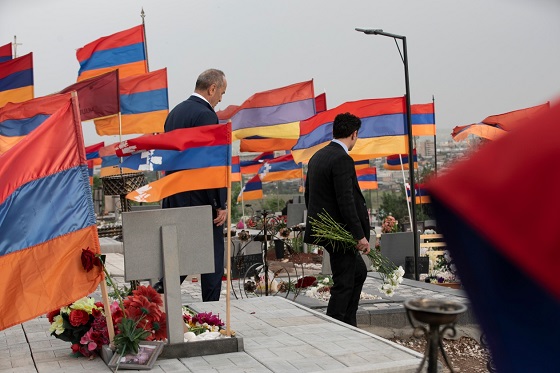 Ռոբերտ Քոչարյանն այցելել է «Եռաբլուր» պանթեոն