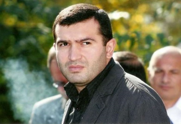 Ծեծկռտուք Երևանում. մասնակիցների մեջ են Լևոն Տեր-Պետրոսյանի եղբոր տղան ու վերջինիս որդին