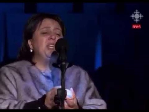 Որդեկորույս մոր երգն Ամանորի գիշերը Եռաբլուրում