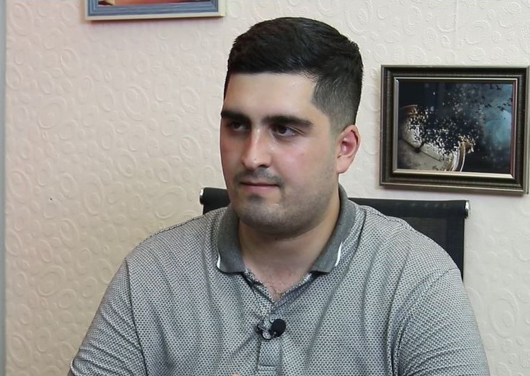 Սիրուն գծած ունքերով ու թրաշով տղաներն ասում էին՝ ամիս ու կես ա սահմանում ենք,եկեք դուք էլ սահման․․․