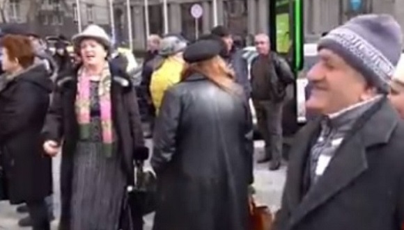 «Пусть всегда будет солнце». հատված Երևանում կայացած հավաք-երթից