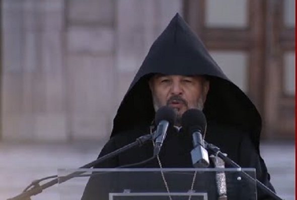 Չար ուժերը փորձում են լուծել Արցախի հարցն առանց մեզ. Արցախի թեմի առաջնորդ