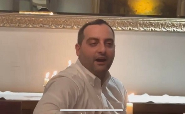 Ինչպե՞ս է Երևանի քաղաքապետի պաշտոնակատարը ռեստորանում  երգում հյուրերի համար