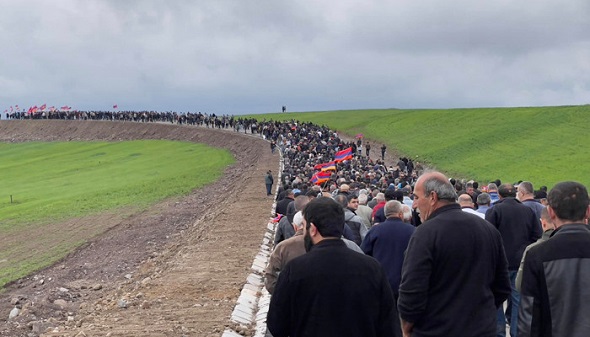 5 հազար մարդ է մասնակցել դեպի Կոռնիձոր երթին. Ակցիա է իրականացվել նաև Արցախում