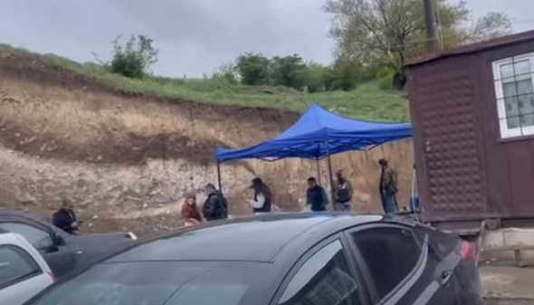 Կիրանցի մուտքի մոտից ոստիկանները հեռացրել են հայկական եռագույնը․ ԱԺԲ