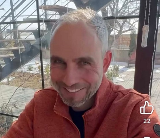 Չեխիայի դեսպանն առաջին անգամ խաշ է ուտում