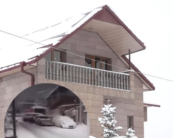 Ըստ ականատեսի՝ «Կամազ»-ի վարորդին ստիպել են աղ հասցնել Մարաշ՝ Ավինյանների եռահարկ առանձնատան բակ․ «Կամազ»-ը բախվել է վեց մեքենայի, կա վիրավոր