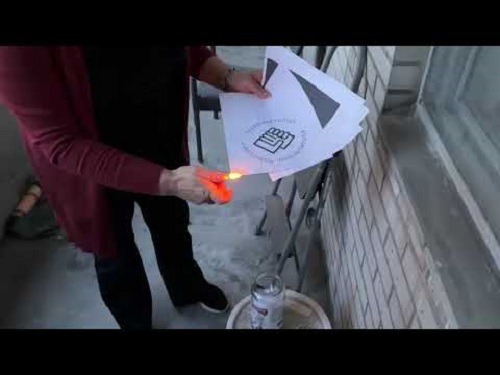 Տորոնտոյում բնակվող հայը այրել է ՔՊ-ի, Թուրքիայի և Ադրբեջանի սիմվոլները