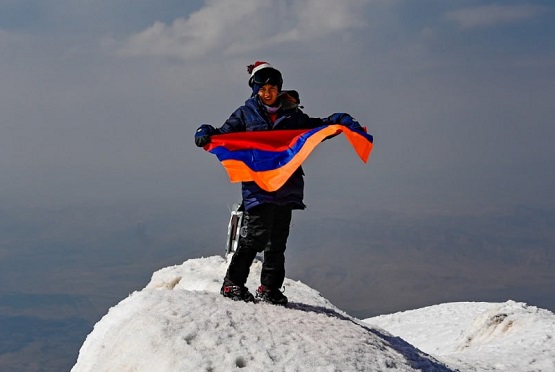 9-ամյա  Վարդանը նվաճել է Արարատը և դարձել պատմության մեջ ամենափոքր լեռնագնացը, ով բարձրացել է բիբլիական գագաթը 