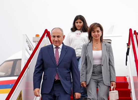 Ինչպե՞ս են Նիկոլ Փաշինյանին,  կնոջն ու դստերը դիմավորում Չինաստանում