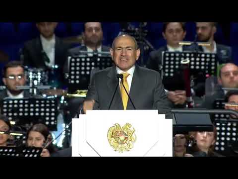 «Լավ չի». Փաշինյանը դժգոհ է, թե ոնց են մարդիկ ասում «Կեցցե, կեցցե, կեցցե»` իր ելույթի վերջում․․․