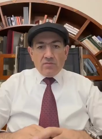 Փաշինյանն իր աշխատասենյակում գլխարկո՞վ է նստում