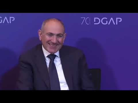 Փաշինյանի դեմքը, երբ  Ադրբեջանի դեսպանը հայերենով ողջունում է իրեն Բեռլինում