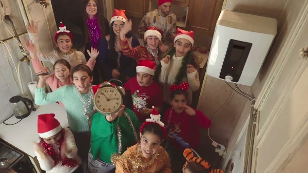 Օրրանի երգչախմբի սաները՝ Magnet Lips-ի ամանորյա տեսահոլովակում