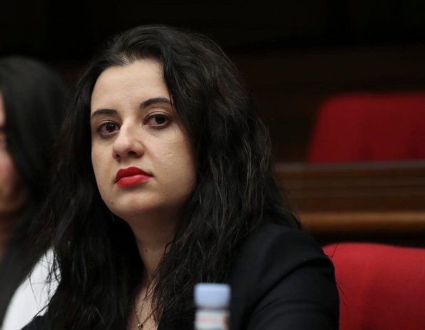 ՔՊ-ականն «ուխտաերթ» է ասում՝ «ուխտերթ»-ի փոխարեն