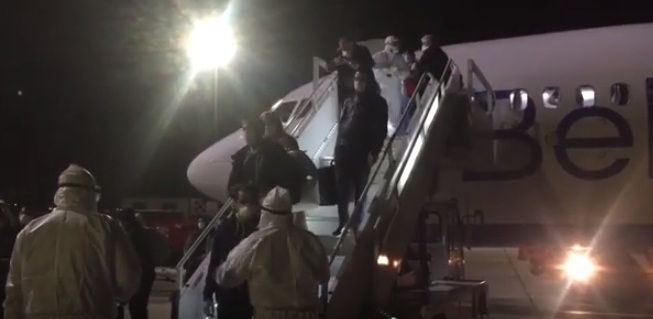 Լուսադեմին Հայաստան ժամանած ուղևորները Զվարթնոցից ավտոբուսներով տեղափոխվել են մեկուսացման վայրեր