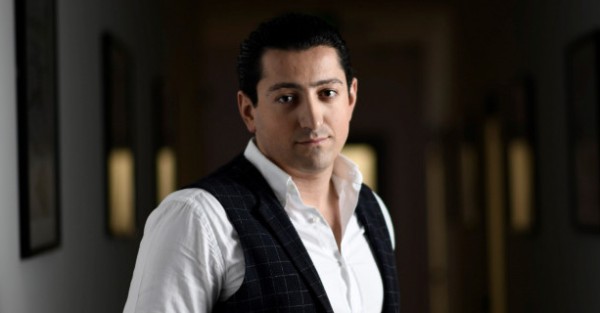 Երևանում թալանել են Արամ Անտինյանի Mercedes-ը