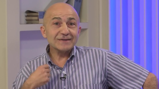 Վերջ տվեք աբսուրդի թատրոնին. Կարեն Ադոնց