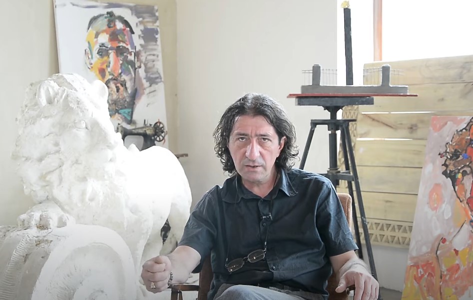 Եթե մեկը դավաճան է, պետք չէ նրան զոռով հայրենասեր սարքել, թող գնա, ուրիշ պետության համար ծառայի․ Վիգեն Ավետիս