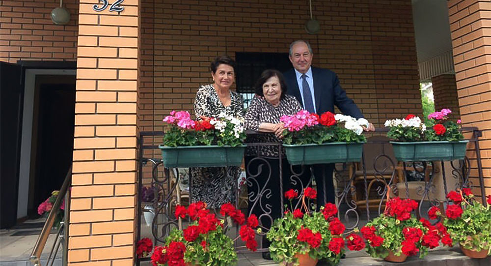 Ինչպես Արմեն Սարգսյանը ծանոթացրեց Չերչիլի թոռանն ու Վարդանյանին. նախագահը բացառիկ մանրամասներ է ներկայացնում