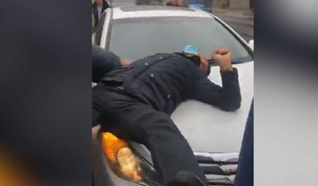 Ցուցարարի ոտքը ջարդեցին Մյասնիկյան պողոտայում խաղաղ ակցիայի ժամանակ