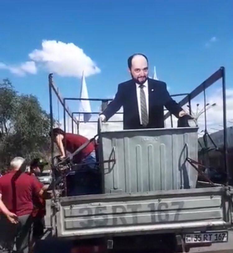 Ավտոերթ է իրականացվել՝ ԿԳՄՍ նախարարի հրաժարականի պահանջով