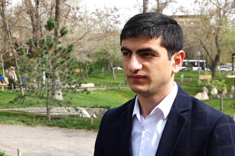 «Դոլարակե’ր, սորոսի վաստա’կ»․․․ պատերազմի մասնակից Մանուել Մանուկյանը` հակառուսական ցույց անողներին