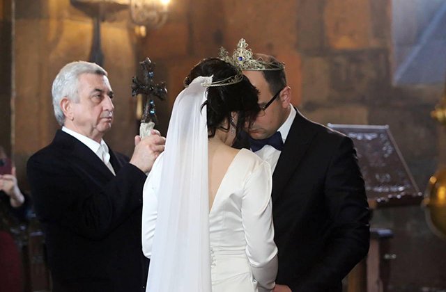 Սերժ Սարգսյանի քավորությամբ երեկ տեղի է ունեցել ՀՀԿ երիտթևի ղեկավար Հայկ Մամիջանյանի պսակադրությունը