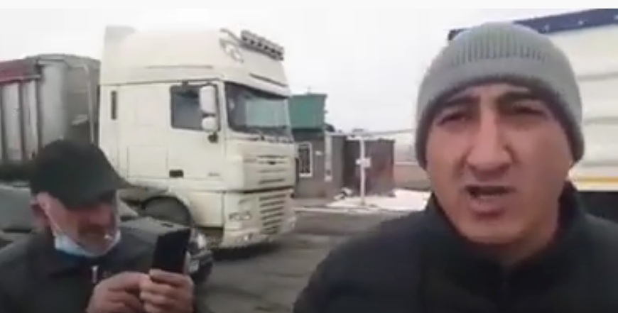 Քաղաքացիները փակել էին Երևան-Վանաձոր ավտոճանապարհը. պահանջում էին Փաշինյանի հրաժարականը